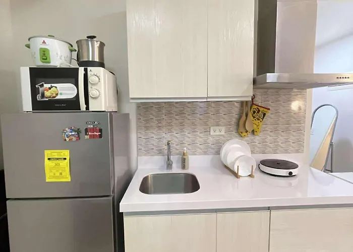 Sm Bicutan Staycation By Urban *